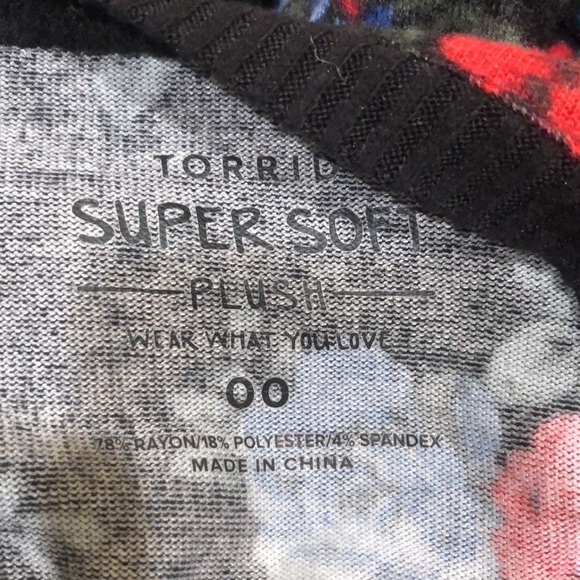 NWT Torrid Super Soft Plush Dress 00 M L Dark Gray Floral Puff Sleeve Skater - Picture 7 of 13